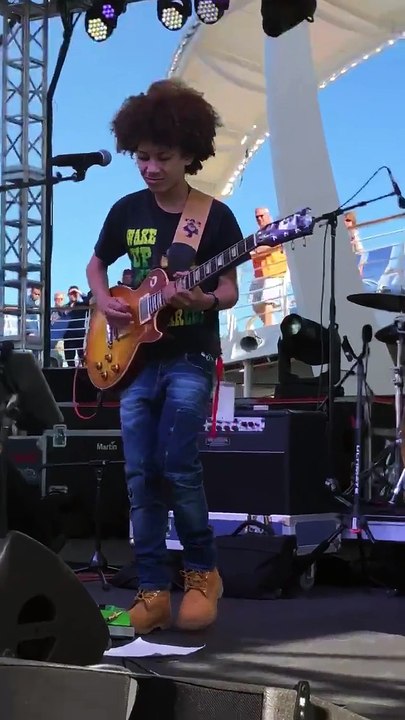 A 14 ans, Brandon Niederauer est un surdoué de la guitare