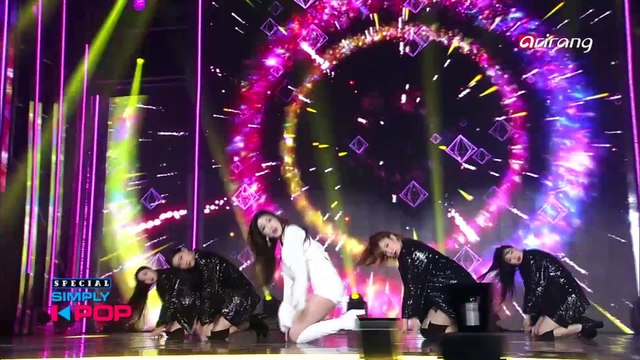 [Simply K-Pop] CHUNG HA(청하) _ Rollercoaster(롤러코스터) _ Ep.300 _ 022318