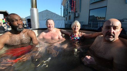 Dans les bains norvégiens de la traversée hivernale de la Meuse 2018