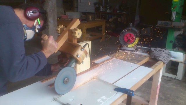 Chariot pour meuleuse d'angle / Angle grinder stand / Soporte amoladora