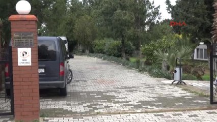 İzmir-Anne ve Babasını Bıçaklayarak Öldürdü