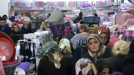 ’Ucuz’ Satışlı Açılış İzdihama Yol Açtı