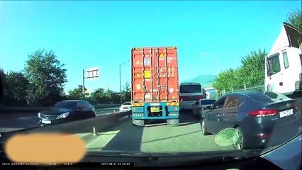 لحظات حرجة اثناء قيادة السيارات (2) حوادث الطريق