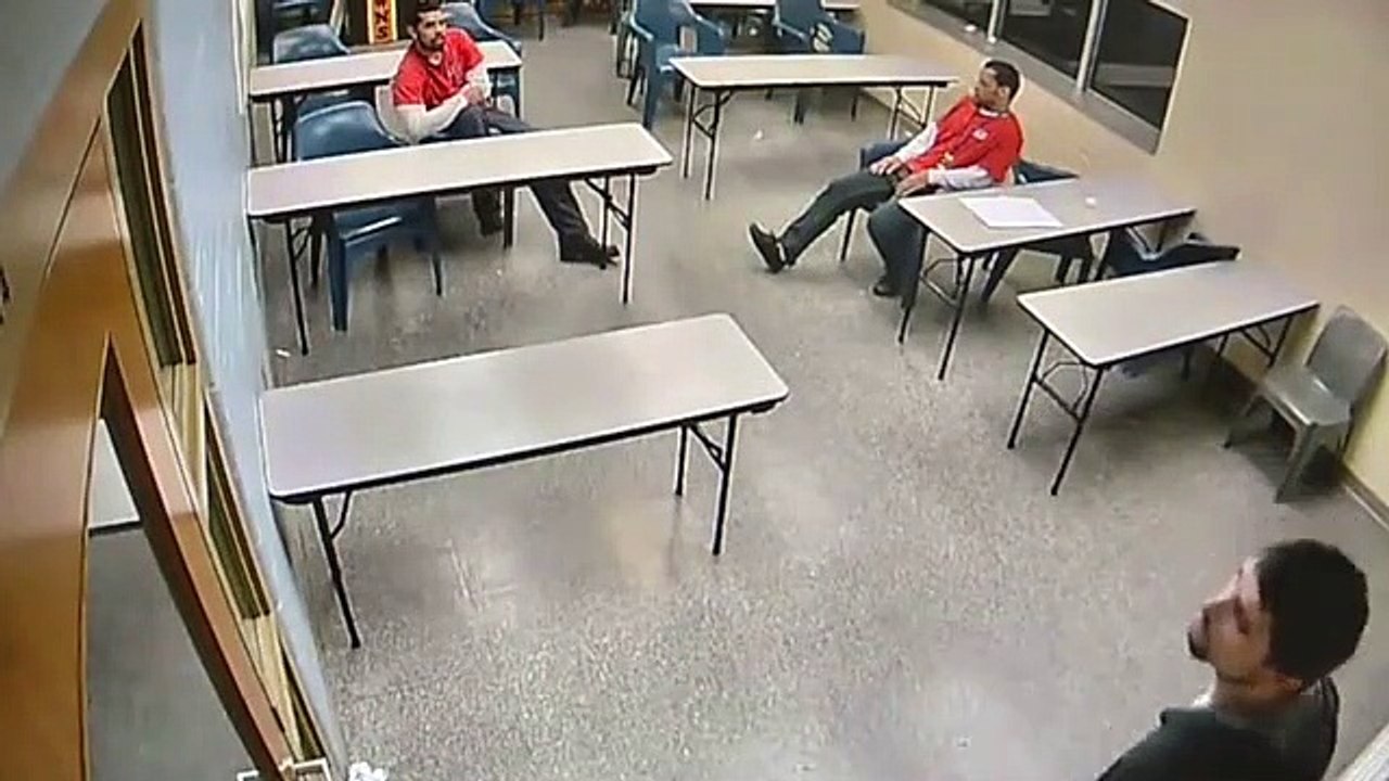 3 détenus tentent de s'évader en cassant une vitre à coup de table