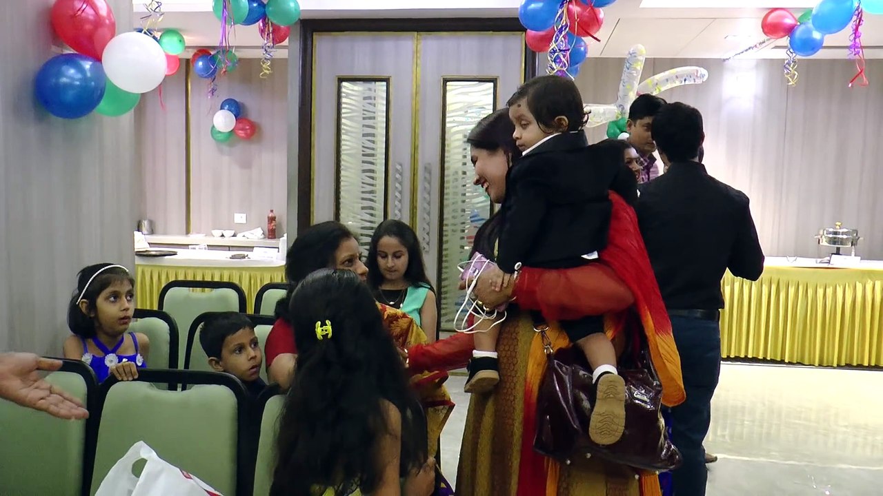 [MP4 1080p] Birthday Party Masti Seen With Bollywood Actor Secret News By Apnasamachar