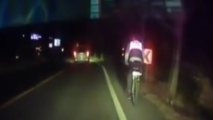 [좋은뉴스] 경찰관이 자전거 타고 밤길 달린 사연은? / YTN