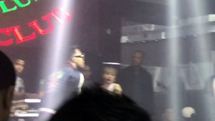 Musicólogo el libro interpreta limonada coco remix en vivo por primera vez