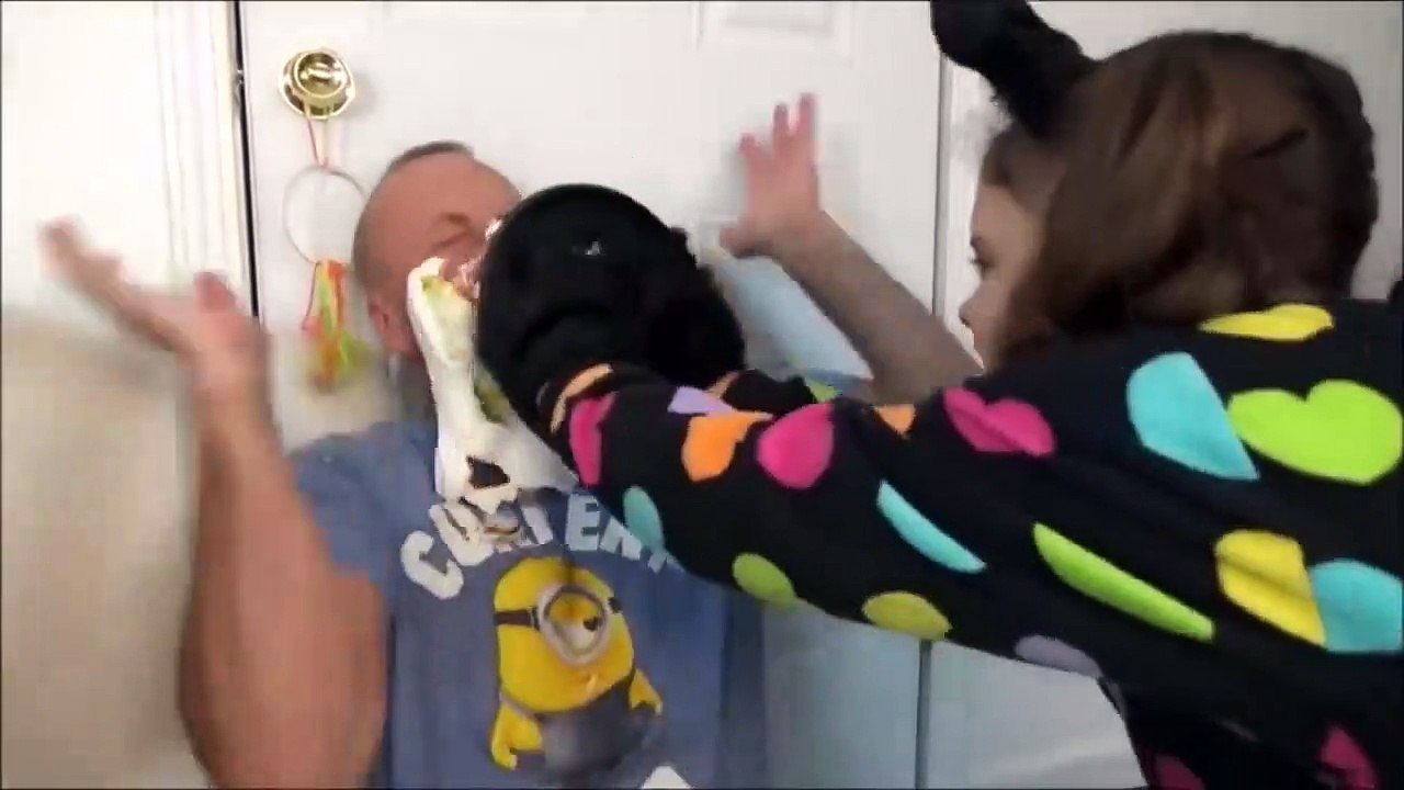 Bad Baby Puppy Kitty Annabelle & Victoria Freak Daddy Hidden Egg Gross