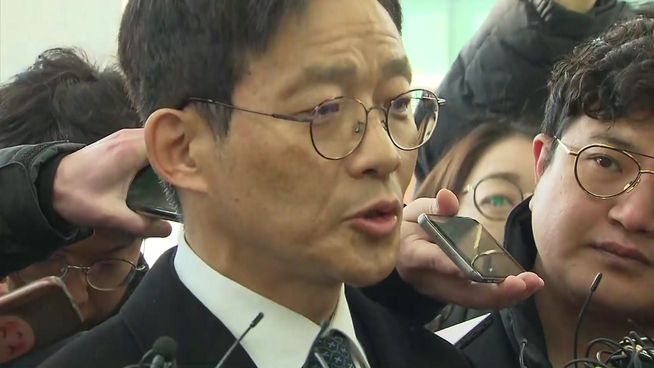 '성추행' 안태근 소환...인사개입 의혹 조사 / YTN