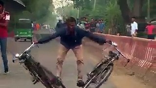 Cycle stunts || two cycle driven || men stunt with cycle