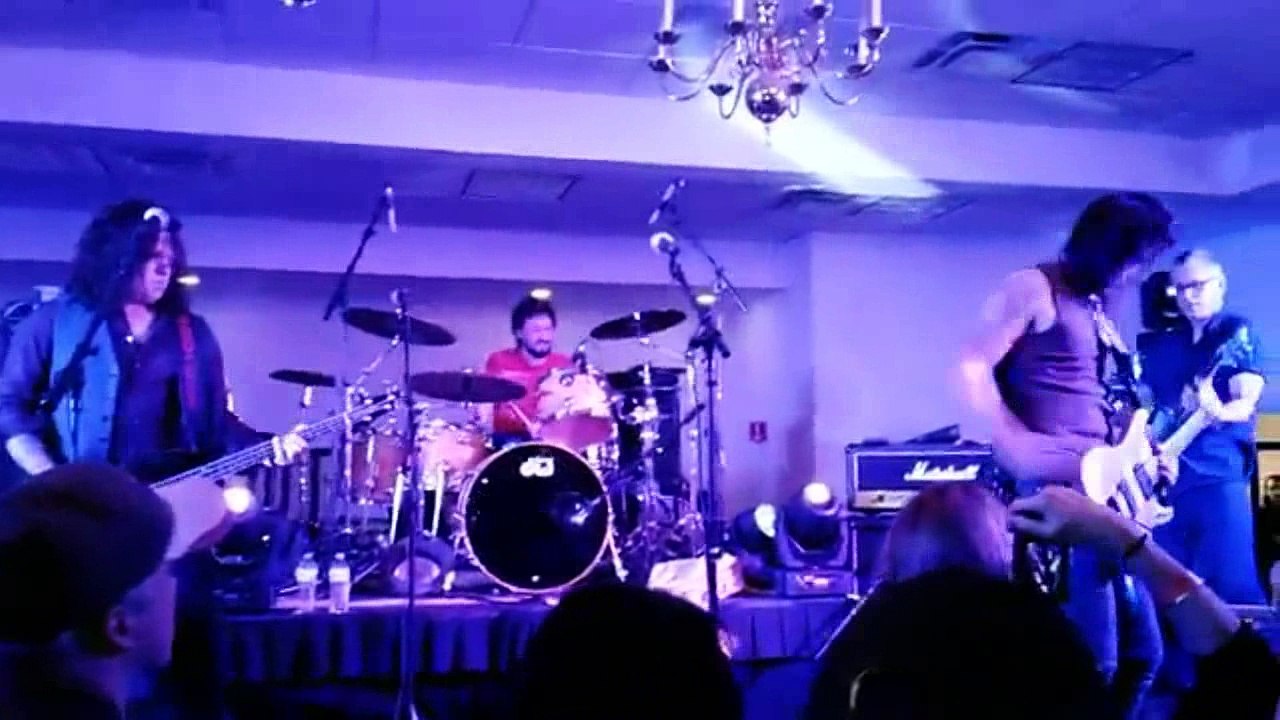 Nuno Bettencourt - Insane Solo Part 2