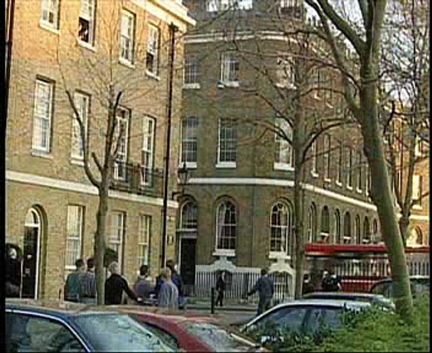 Friends Goes to London