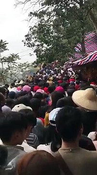 Chùa Hương thất thủ vào ngày mùng 5 Tết