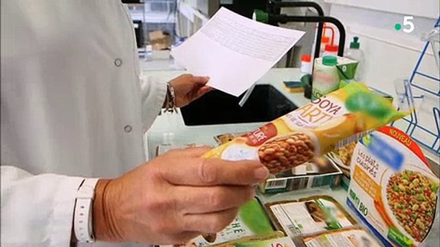 Le soja est-il bon pour la santé ? Une chercheuse prouve qu'il peut perturber le cycle... des règles chez les femmes ! Regardez