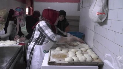 Erzurum Oltulu Kadınlar, Mehmetçik İçin Kete Yaptı