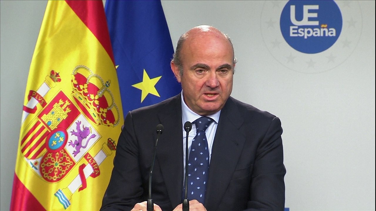 La Eurocámara examinará hoy a Luis de Guindos