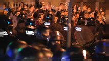 Proteste a Barcellona per l'arrivo del re