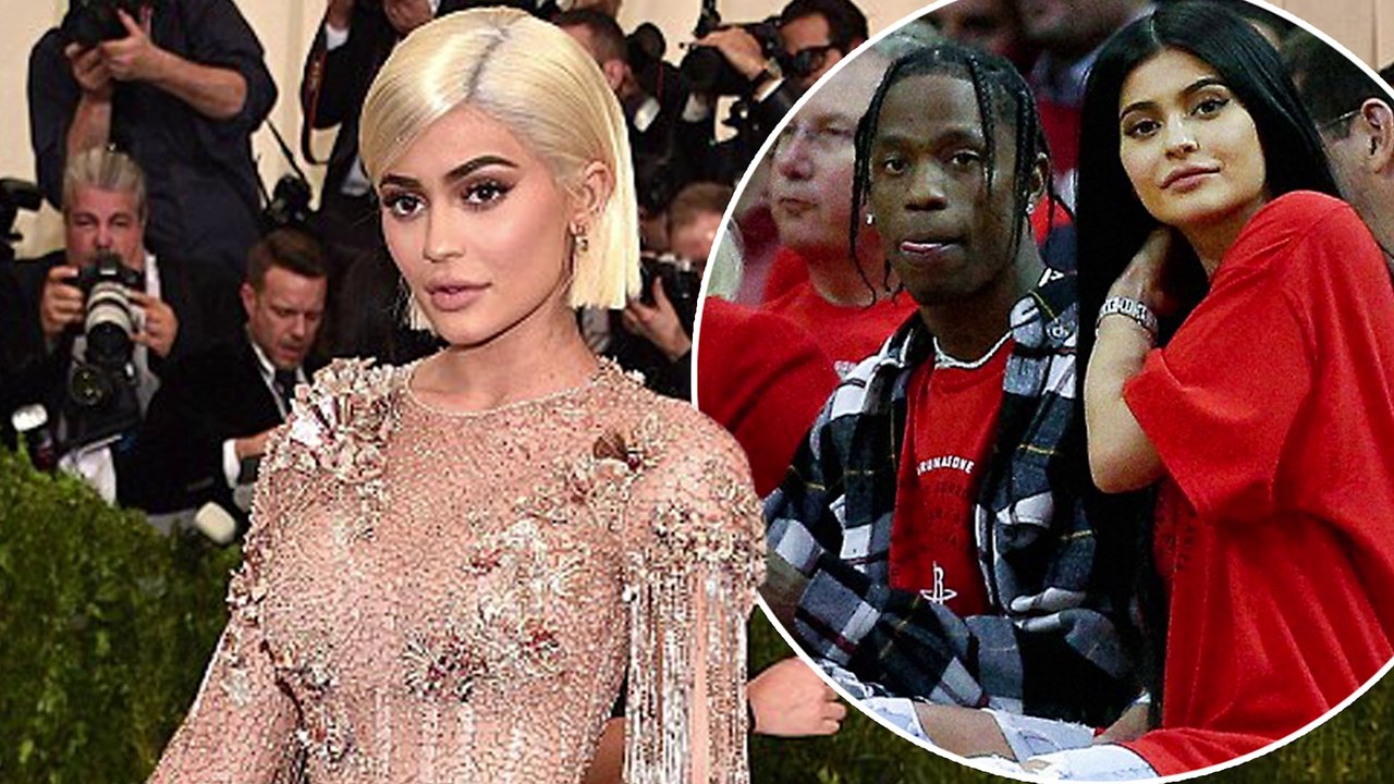 Kylie-Jenner-is-NOT-planning-on-getting-engaged-to-baby-daddy-Travis-Scott-after-she-welcomes-their-first-child