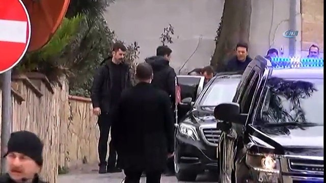 Cumhurbaşkanı Erdoğan Konvoyunu Durdurup Küçük Kızla Sohbet Etti