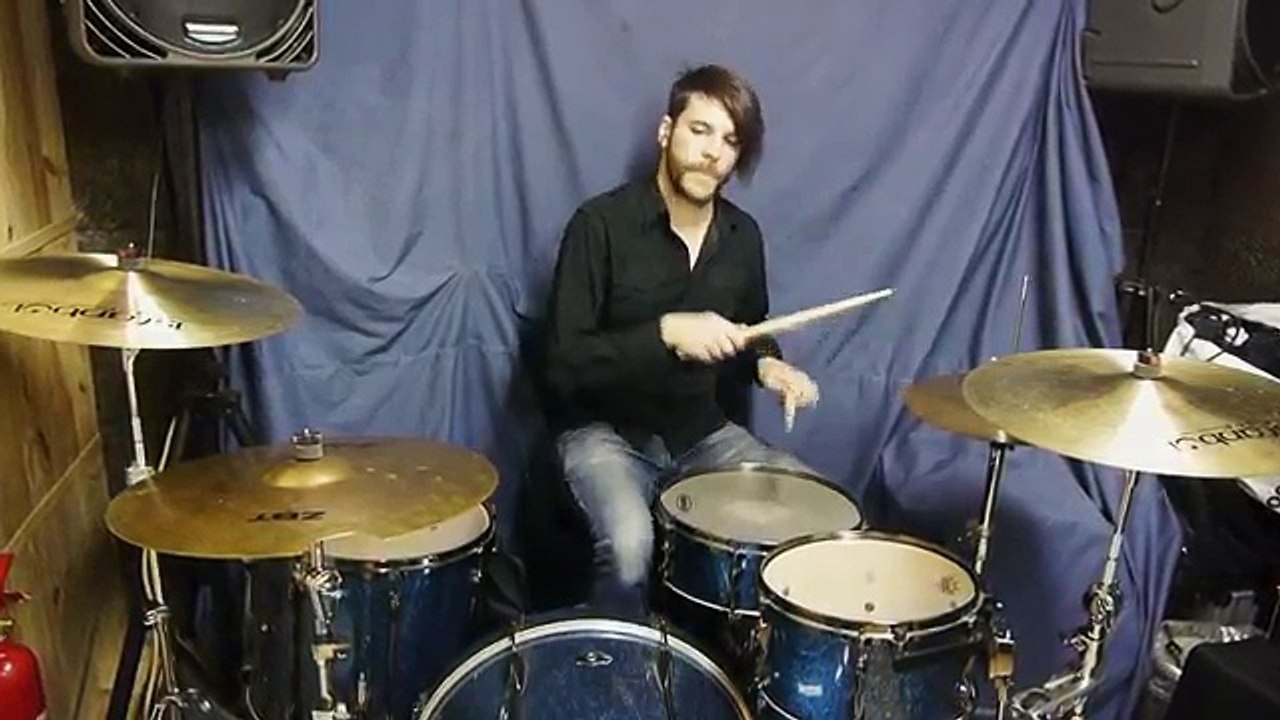 Amorfoda  Bad Bunny (Epic Cover by ShaunTrack)