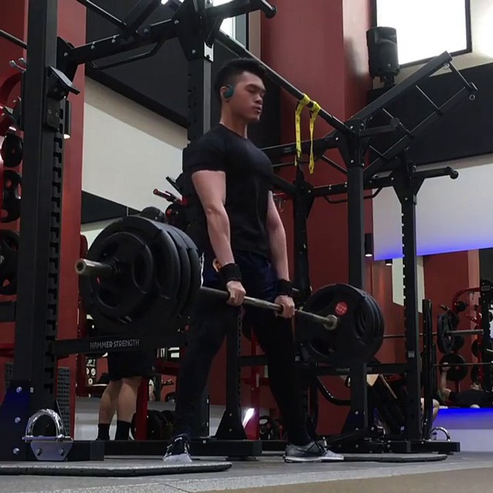 big gym bulge