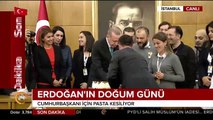 Cumhurbaşkanı Erdoğan'a canlı yayında gazetecilerden doğum günü sürprizi