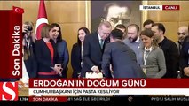 Cumhurbaşkanı Erdoğan�a canlı yayında gazetecilerden doğum günü sürprizi