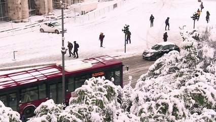 Neva em Roma após seis anos