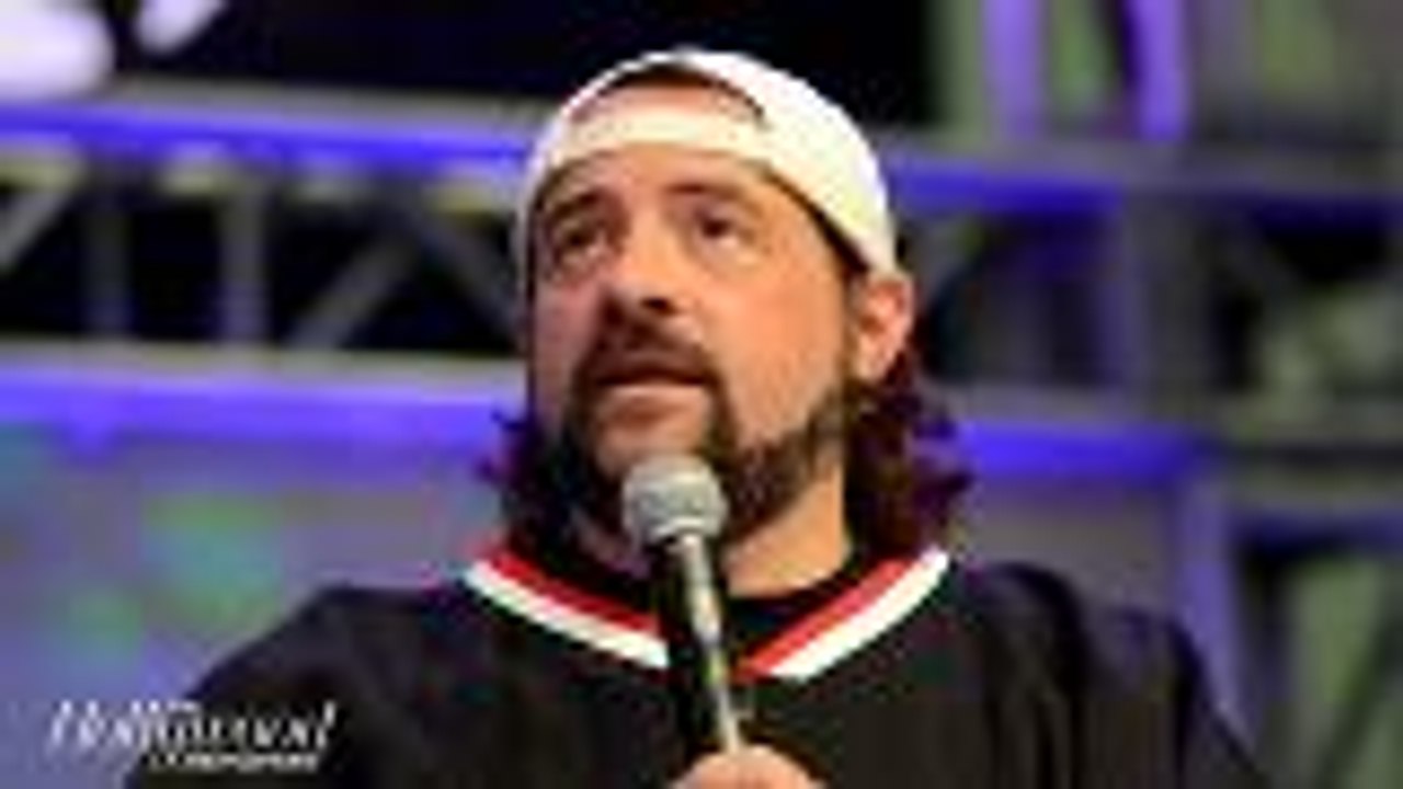 Kevin Smith Survives "Massive Heart Attack," Shares Selfie From Hospital Bed | THR News