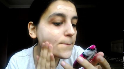 Mor Tonlarda Göz Makyajı