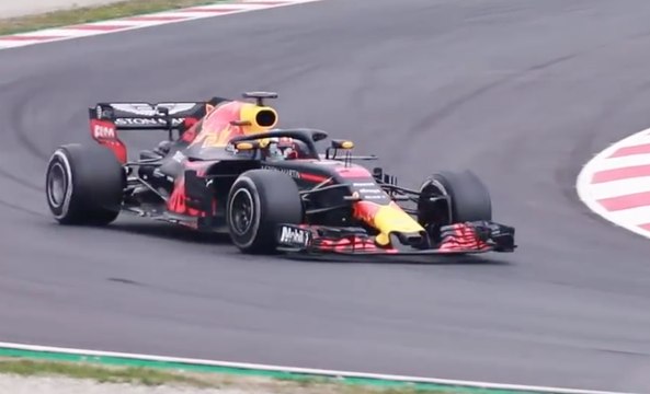 VÍDEO: Daniel Ricciardo pilota el Red Bull F1 por primera vez