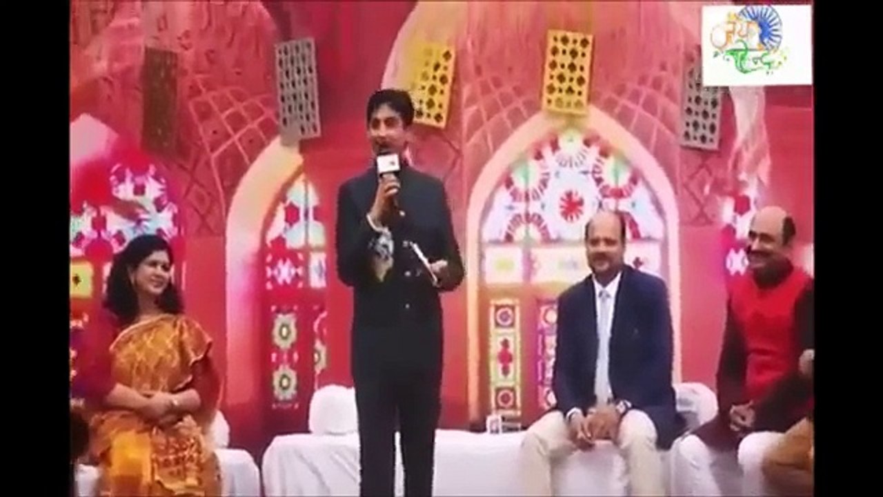 4:29 कुमार विश्वास ने बीजेपी पर कसा तंज कहा राजनीति का सबसे कम उम्र का आडवाणी हुँ Patrika Uttar Pradesh 38K views New   20:24 Hasya Kavi Arun Gemini | Modi ji कहते हैं पकौड़े बेचो पर हम कहें सेब बेचो | Kavi Sammelan 2018 Hamara Manch