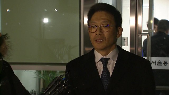 '검사 성추행' 안태근 14시간 조사 받고 귀가 / YTN