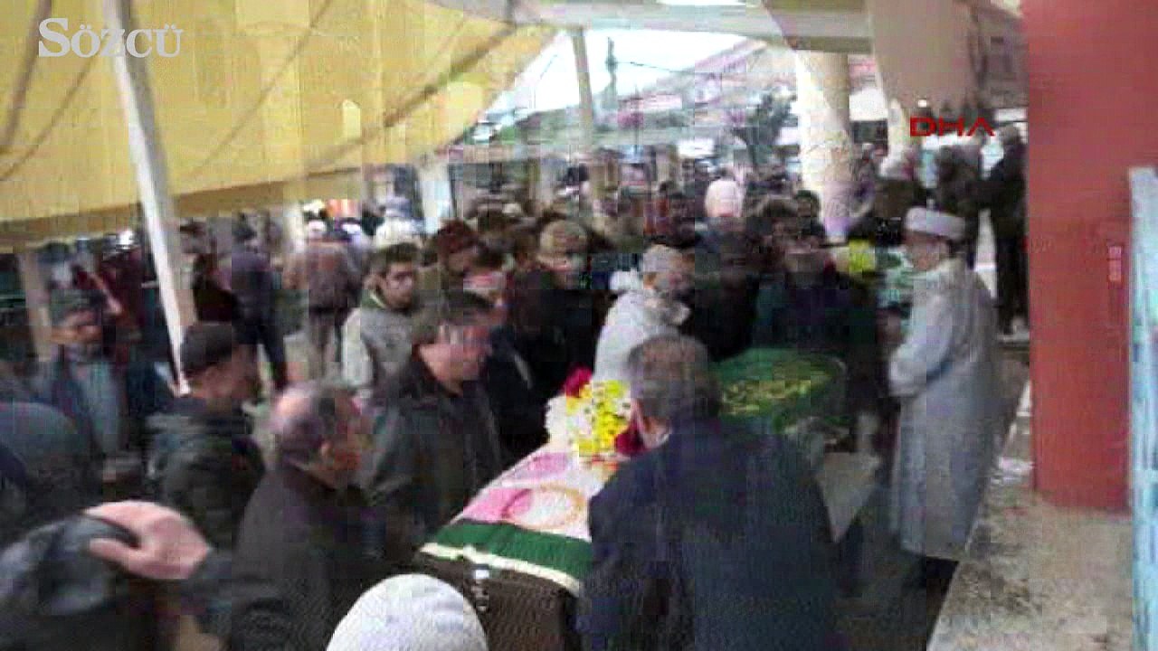 Oğulları tarafından öldürülen çift yan yana defnedildi