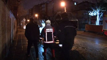 Kundaklandığı iddia edilen kamyonet alev alev yandı