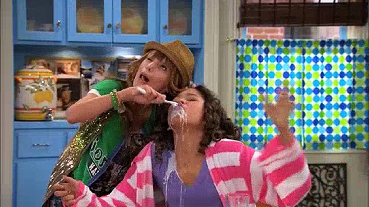 Shake It Up S01 E05 Kick It Up