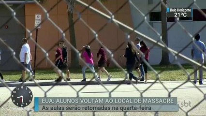 Alunos que sofreram com massacre na Flórida voltam à escola