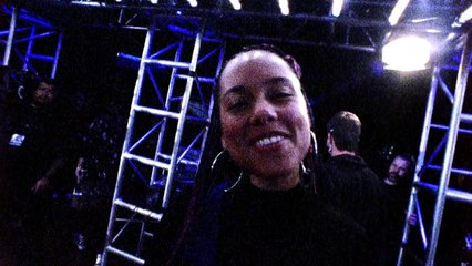 The Voice 2018 - New Coach Kelly Clarkson's First Day (Digital Exclusive)