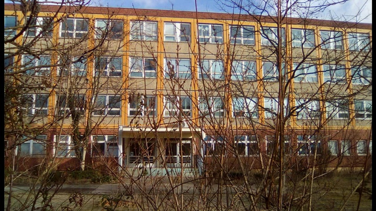 Berliner Bauruinen - "Schulgelände Glambecker Ring"