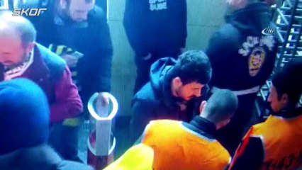 Davula gizlenen meşaleler derbiye böyle sokuldu