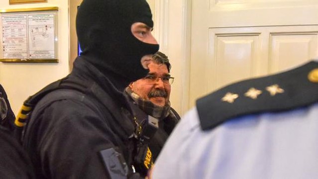Terör Örgütü PYD Elebaşı Salih Müslim, Prag'da Mahkemeye Böyle Getirildi