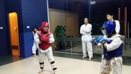 CLB Taekwondo ĐH Thăng Long thứ 2 26-2-2018 11 tháng giêng mậu tuất 20180226_195734