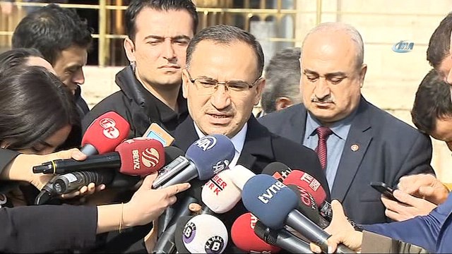 Başbakan Yardımcısı ve Hükümet Sözcüsü Bozdağ: 'Verilen karar uluslararası hukuka aykırı. Bu karar Çekya ile ilişkileri de etkileyecek. Terör örgütlerine destek niteliği taşıyan bir karardır. Bu karar, teröre çok net bir destek kararıdır'