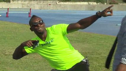 Usain Bolt announces he's signed for a football team