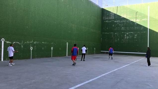 Frontenis 2ªB Paracuellos vs Rivas ultimos tantos 1ª partida