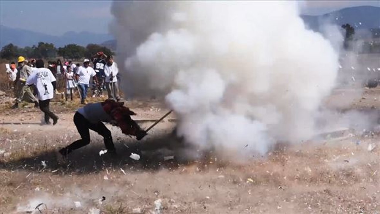 Lebensgefahr in Mexiko: Die 'Bomben-Hammer-Party'