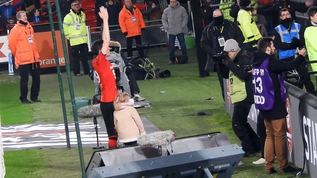 24/02/18 : SRFC-ESTAC : clapping Romain Danzé