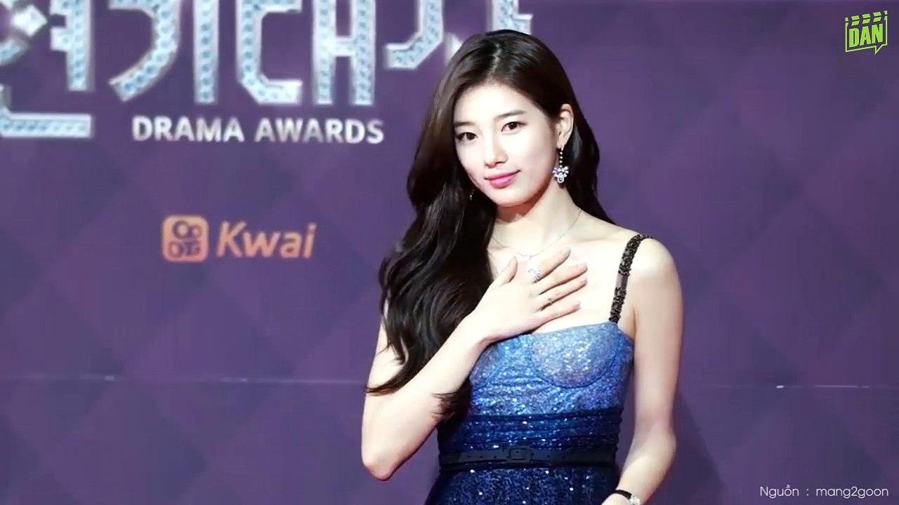 "Đụng hàng" cùng một chiếc váy, Suzy và Song Ji Hyo mỗi người một vẻ khiến fan bối rối không biết chọn ai