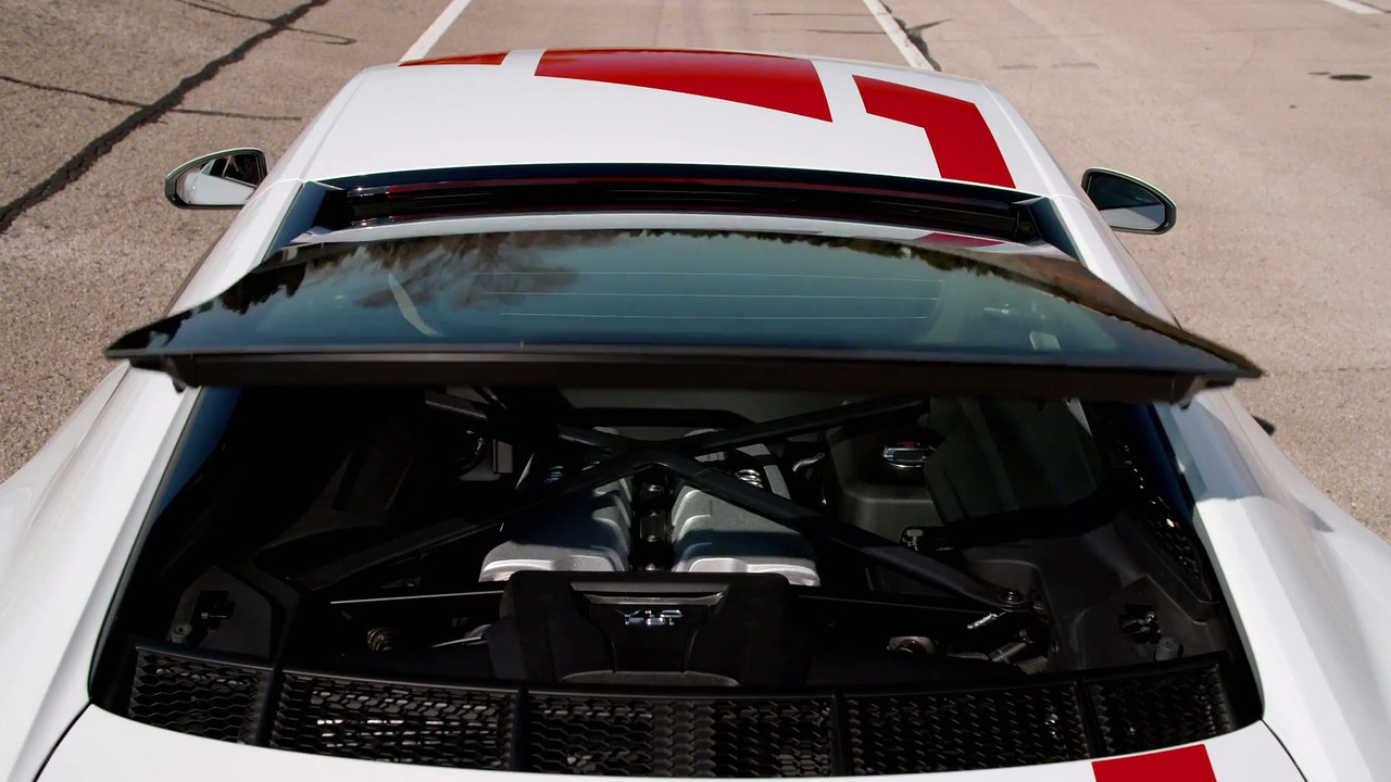 Audi R8 Coupe V10 RWS Driving demo on the track