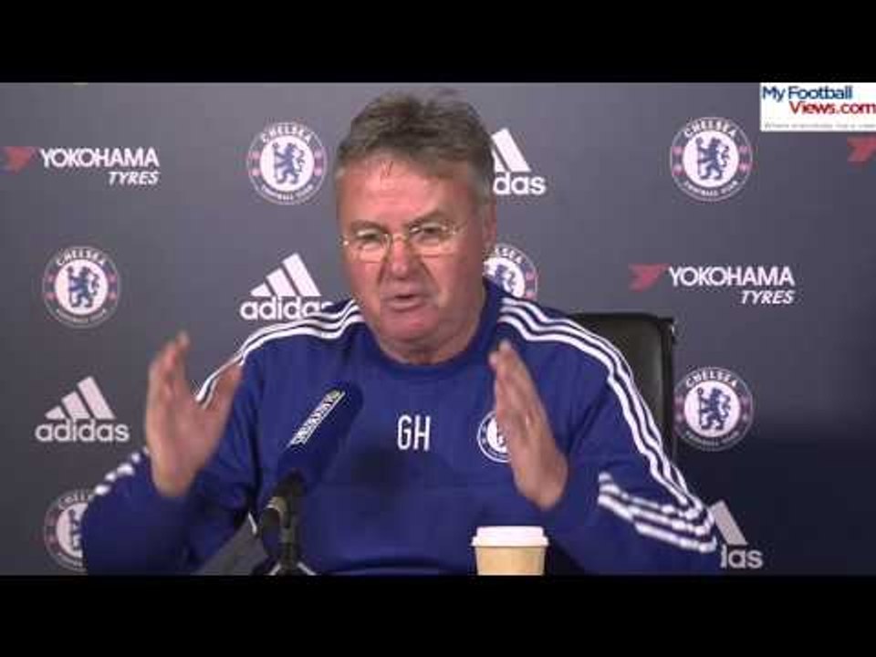 Hiddink - Oscar and Costa 'two bulls pumping chests'
